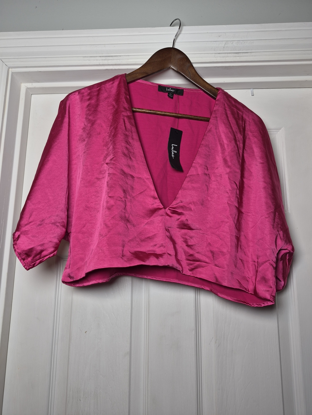 Lulu's Fuchsia Satin V-Neck Crop Top XL NWT